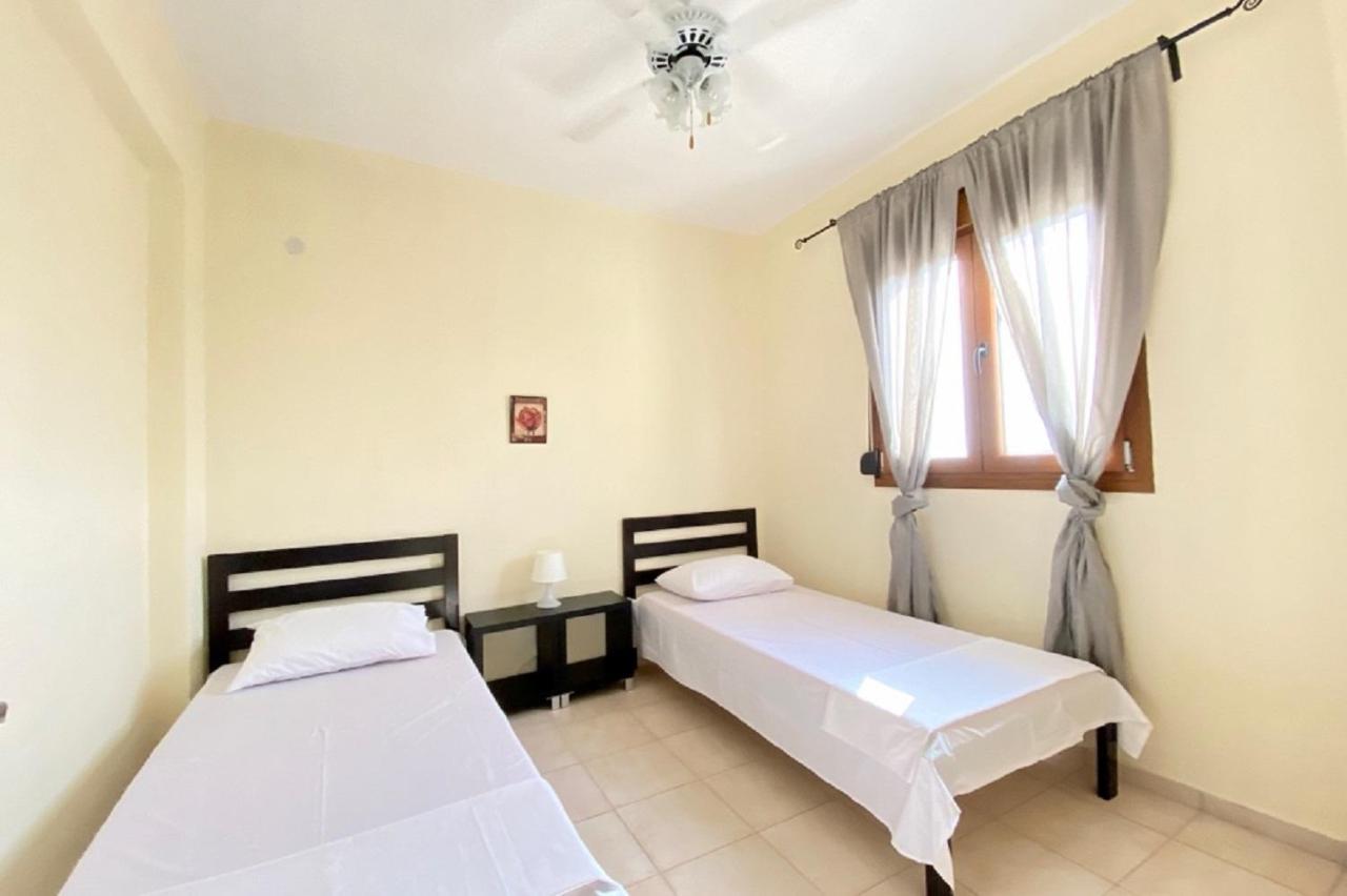 Vladi Guest House Gerakini Sithonia Екстериор снимка