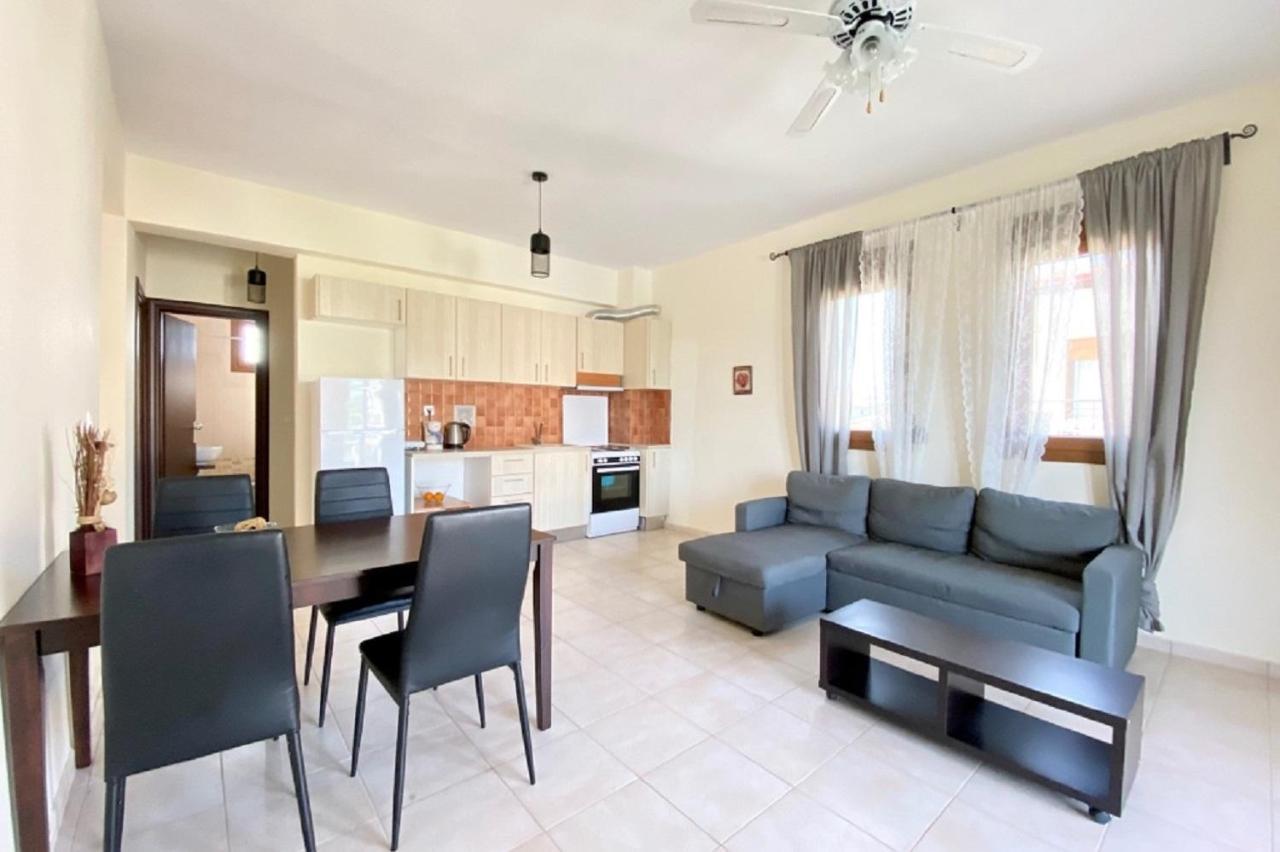 Vladi Guest House Gerakini Sithonia Екстериор снимка