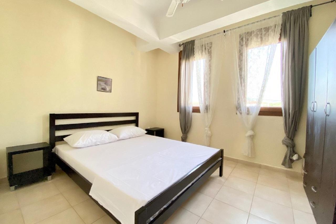 Vladi Guest House Gerakini Sithonia Екстериор снимка